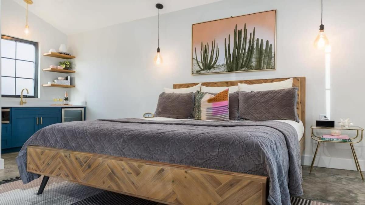 Alley Kat Guesthouse With Private Hot Tub Fredericksburg Exterior foto