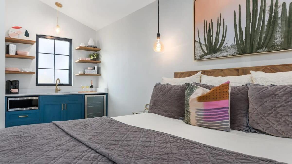 Alley Kat Guesthouse With Private Hot Tub Fredericksburg Exterior foto